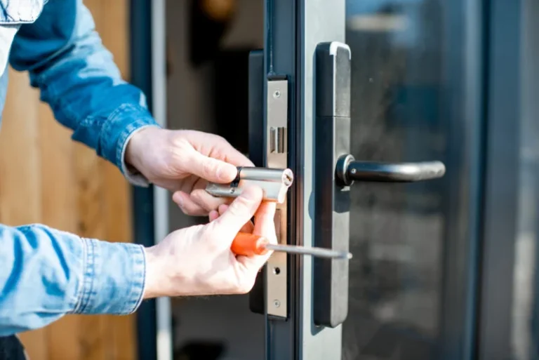 The Key to Finding the Right Locksmith for Your Locks!